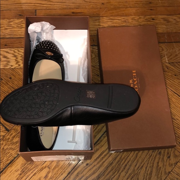 NWT IN BOX Coach Doreen Classic Nappa flats - Picture 5 of 5